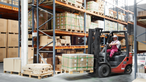 Warehouse worker material handling jobs in Canada